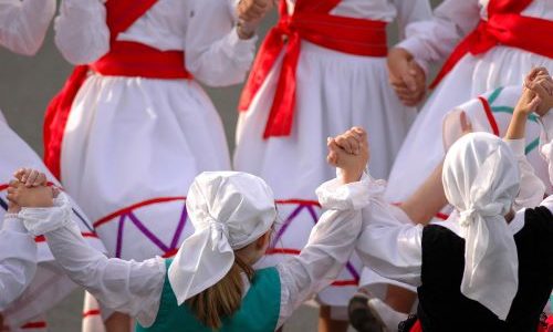 Danses-basques-enfants-06---Webplanete-CDT64-3